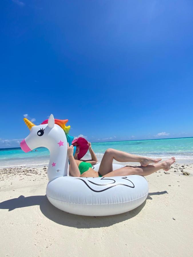 Iru Maldives Hotel Thulusdhoo Buitenkant foto