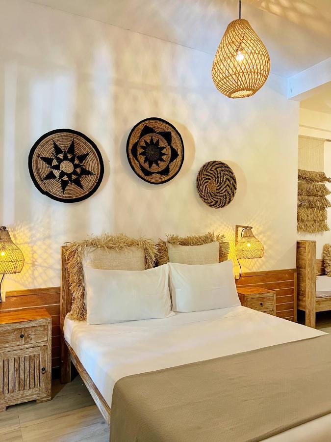 Iru Maldives Hotel Thulusdhoo Buitenkant foto