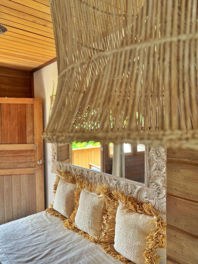 Iru Maldives Hotel Thulusdhoo Buitenkant foto