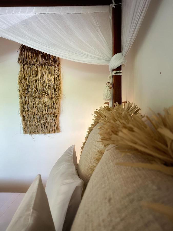 Iru Maldives Hotel Thulusdhoo Buitenkant foto