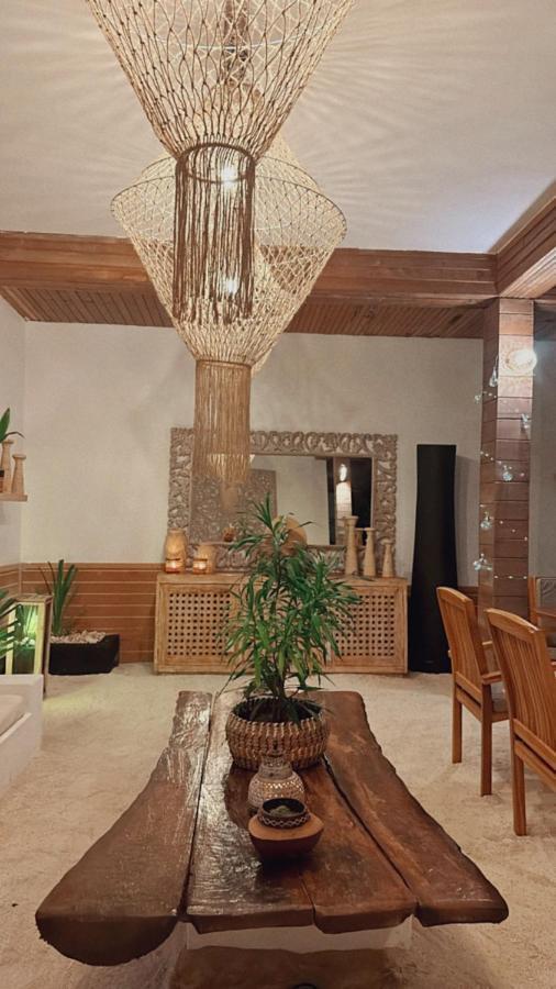 Iru Maldives Hotel Thulusdhoo Buitenkant foto